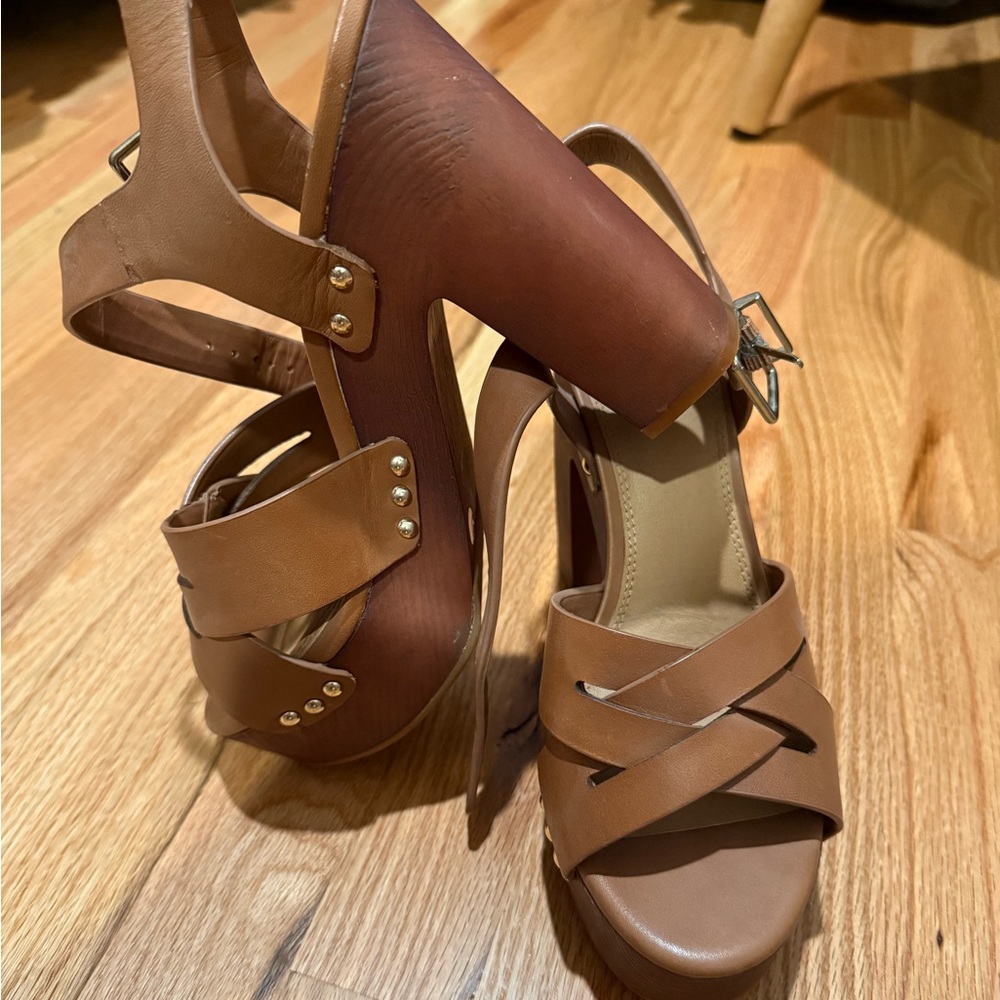 Gianni Bini Wooden Block Platform Heels